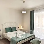 Hello World Bed & Breakfast