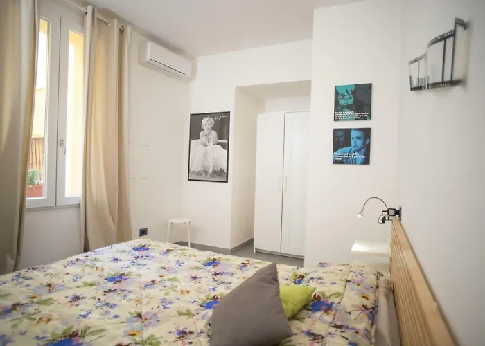 Hello World Bed and Breakfast 3*